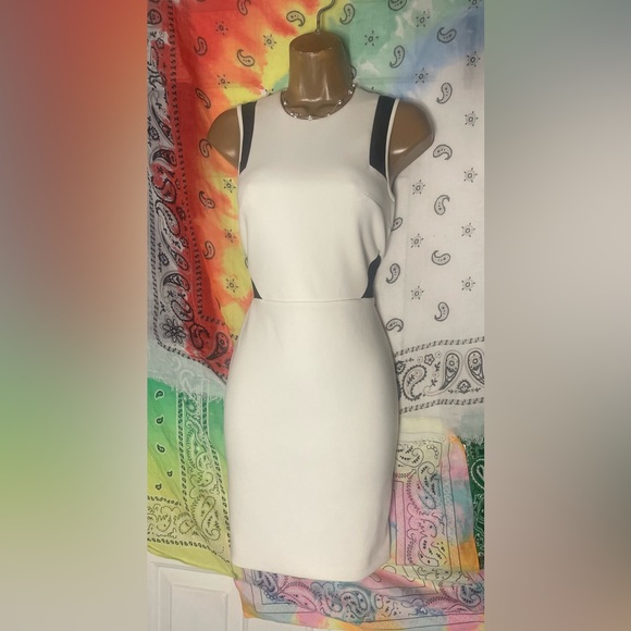 Express size 6 - Picture 1 of 2